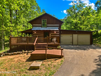 874 Layman Dr, Dandridge, TN 37725