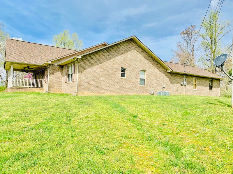 874 Mt View Rd, Robbins, TN 37852