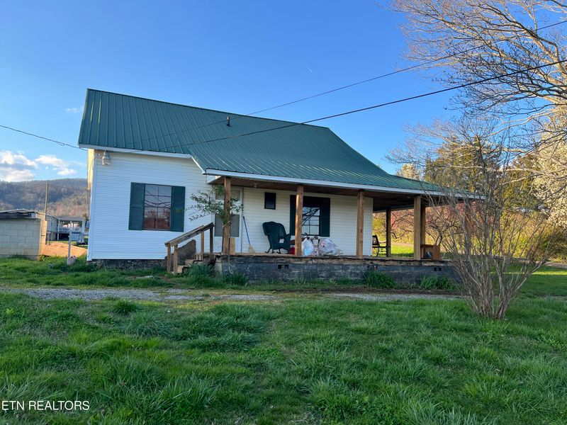 874 Smokey Rd, Rutledge, TN 37861