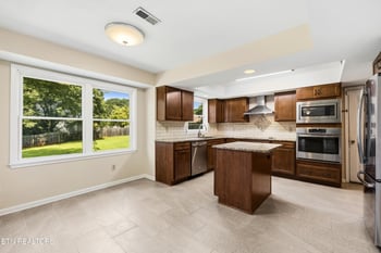 8745 Shoreham Blvd, Knoxville, TN 37922