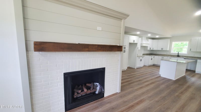 875 Elb Private Dr, Huntsville, TN 37756