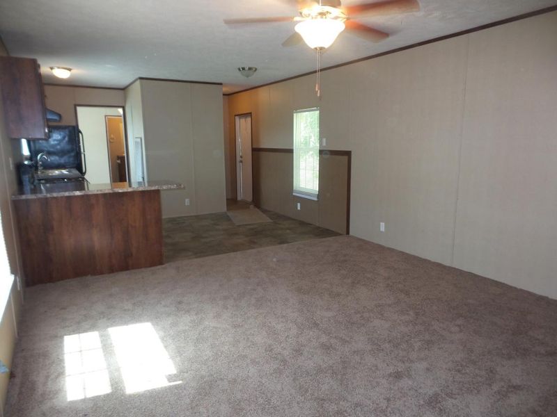875 Queener Rd, Jacksboro, TN 37757