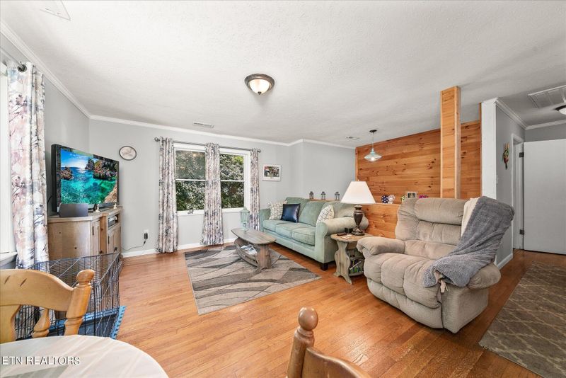876 Shady Grove Rd, Lancing, TN 37770