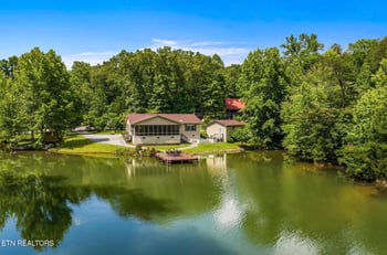 877 Laurel Lake Cir, Madisonville, TN 37354