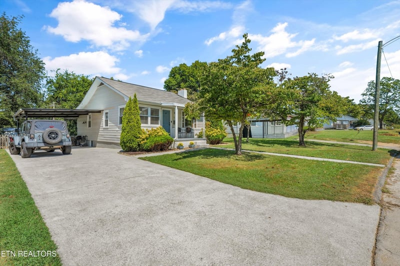 879 Birch St, Alcoa, TN 37701