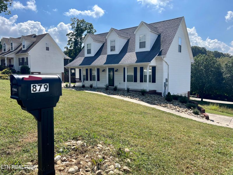 879 Hemlock Cir, Morristown, TN 37814