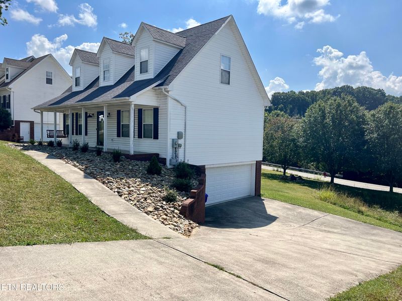 879 Hemlock Cir, Morristown, TN 37814