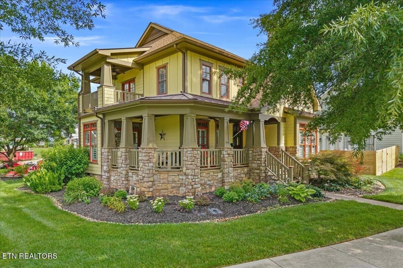 880 Bobcat Run Dr, Loudon, TN 37774