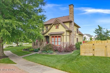 880 Bobcat Run Dr, Loudon, TN 37774
