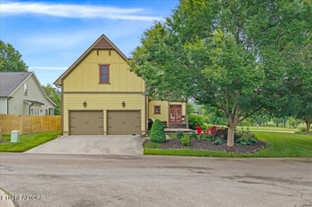 880 Bobcat Run Dr, Loudon, TN 37774
