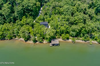880 Skyline Dr, Harriman, TN 37748