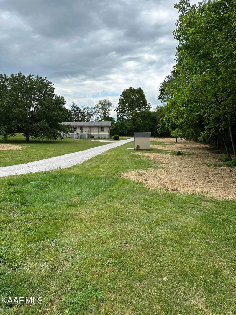 8800 Trout Rd, Mascot, TN 37806
