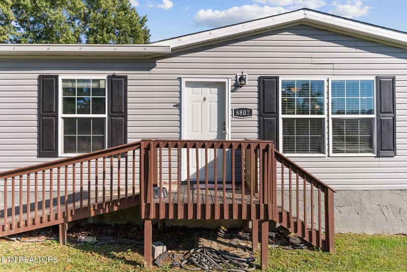 8802 Trout Rd, Mascot, TN 37806