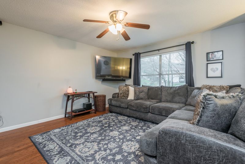 8803 Flintlock Rd, Knoxville, TN 37931