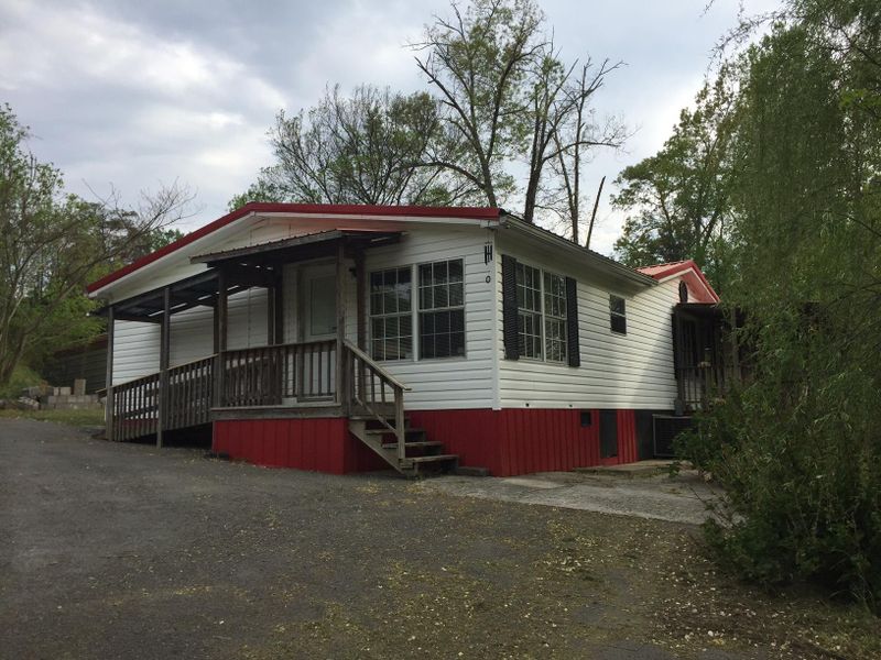8808 Ellis Ln, Powell, TN 37849