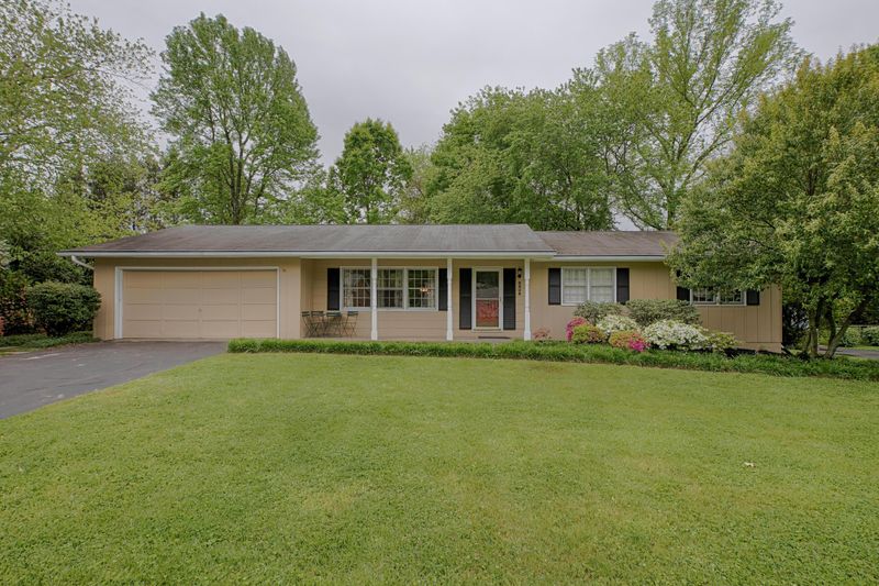 8808 Leyton Dr, Knoxville, TN 37923