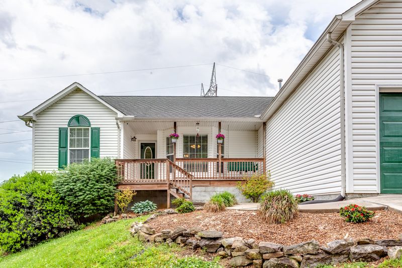 8809 Heiskell Rd, Powell, TN 37849
