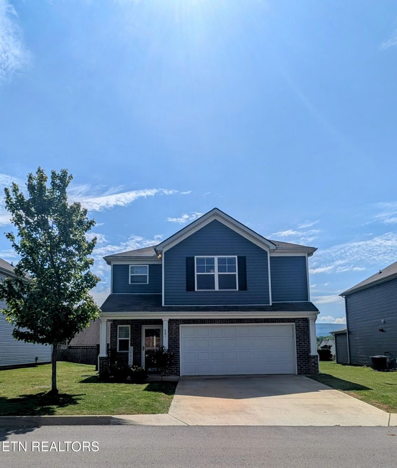 881 Old Towne Loop Dr, Seymour, TN 37865