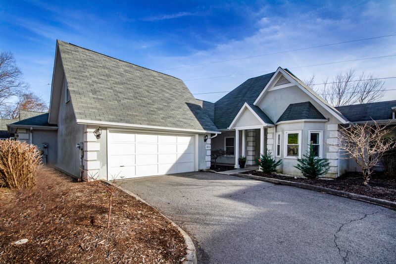 8814 Ashton Ct, Knoxville, TN 37923