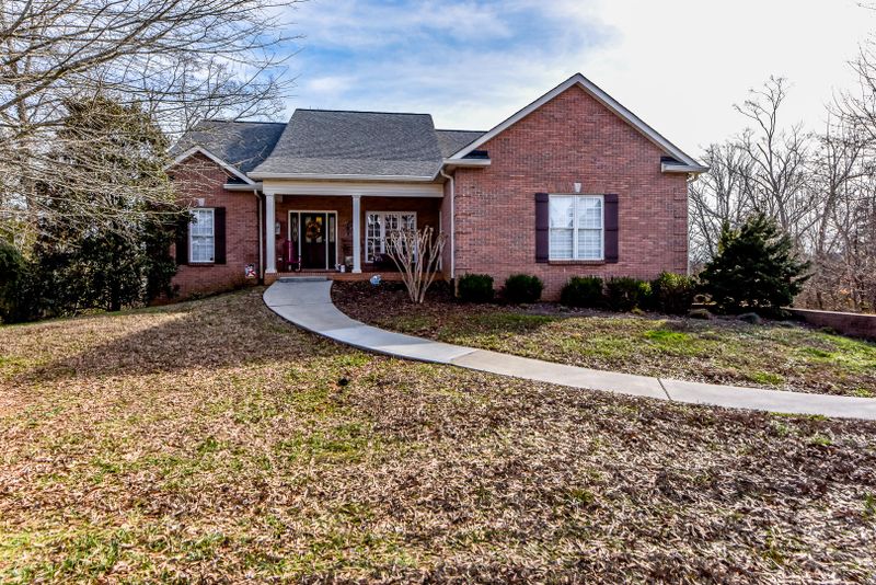 8814 Brookhaven Dr, Knoxville, TN 37931