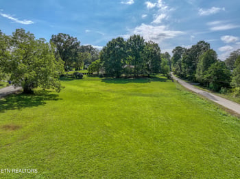 8820 Trout Rd, Mascot, TN 37806