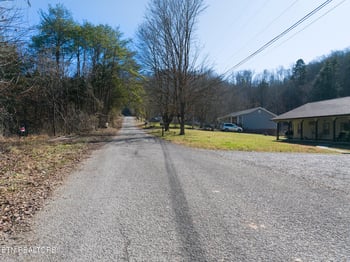 8824 Hankins Ln, Powell, TN 37849