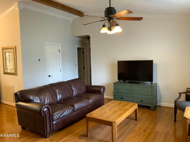 8828 Flintlock Rd, Knoxville, TN 37931
