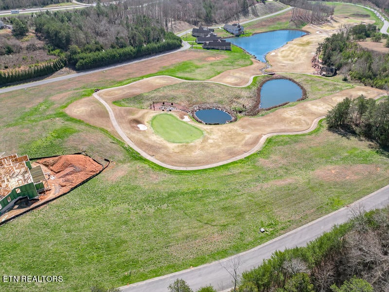 883 Navigator Dr, Lenoir City, TN 37772