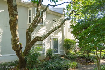 8833 Ashton Ct, Knoxville, TN 37923