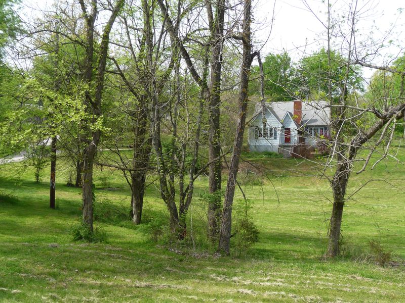 8833 Worthington Ln, Knoxville, TN 37914