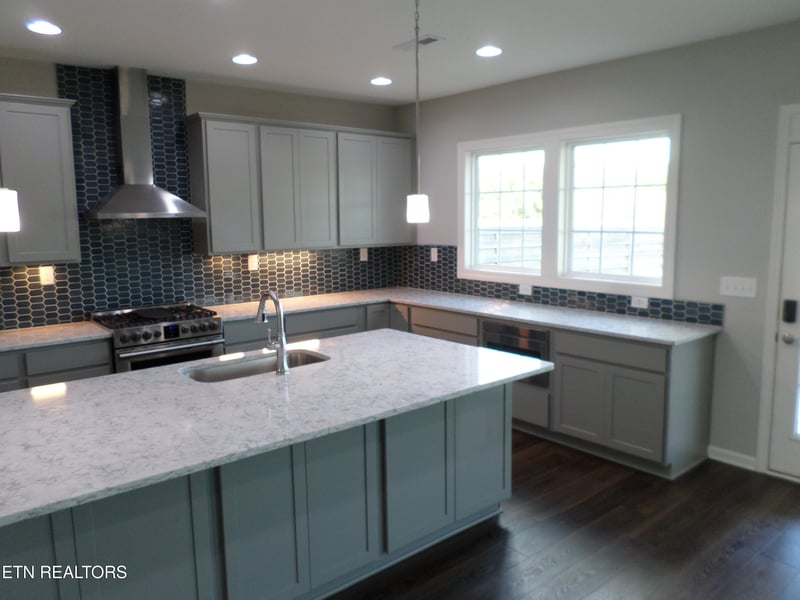 8834 Yellow Aster Rd, Knoxville, TN 37931