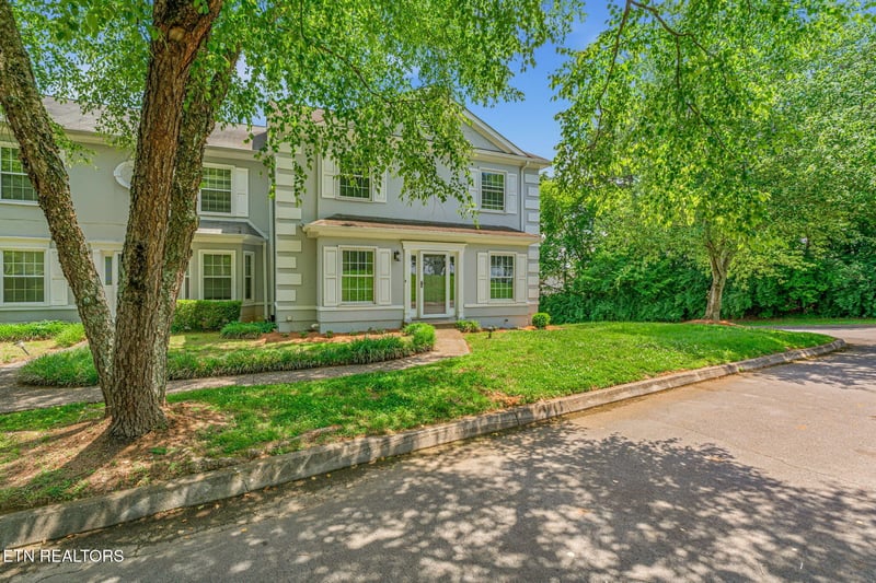 8839 Ashton Ct, Knoxville, TN 37923