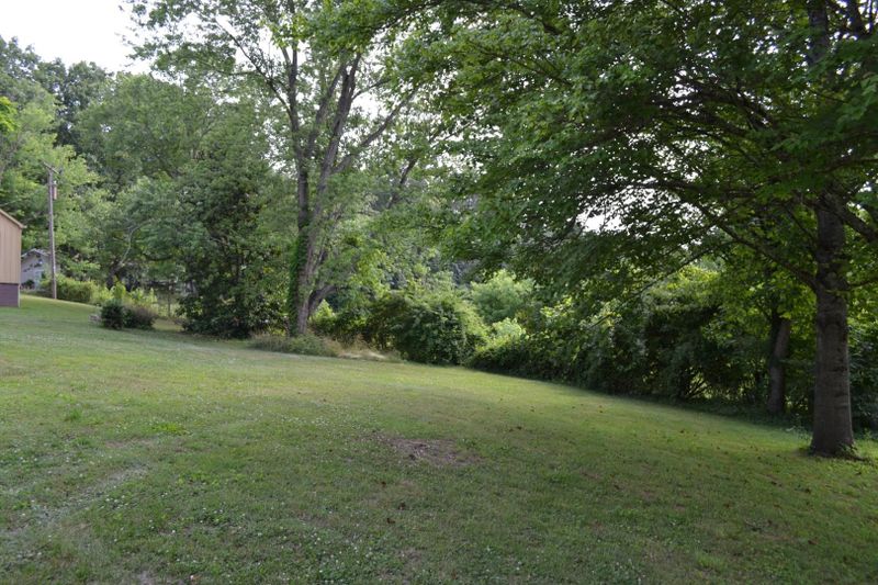 8849 W Simpson Rd, Knoxville, TN 37920