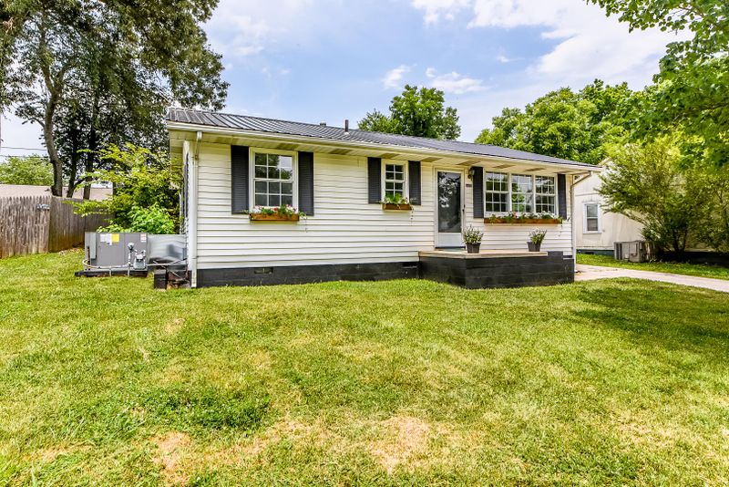885 Cedar Street St, Alcoa, TN 37701