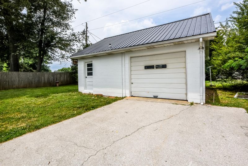 885 Cedar Street St, Alcoa, TN 37701