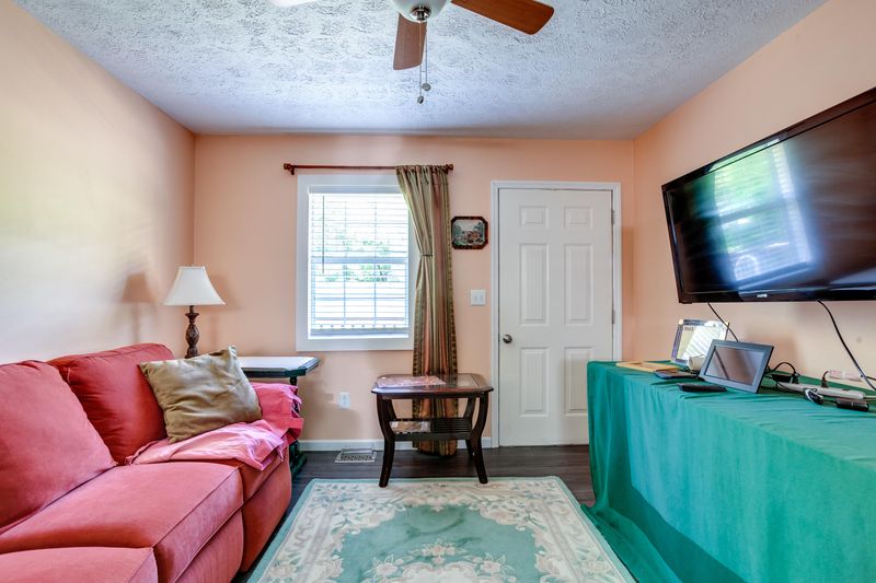 888 Bazel Rd, Harriman, TN 37748