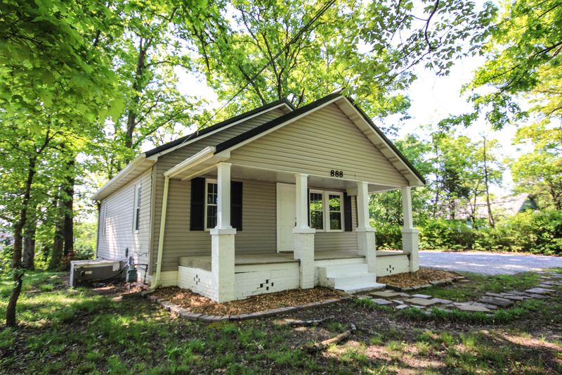 888 Cherry St, Alcoa, TN 37701