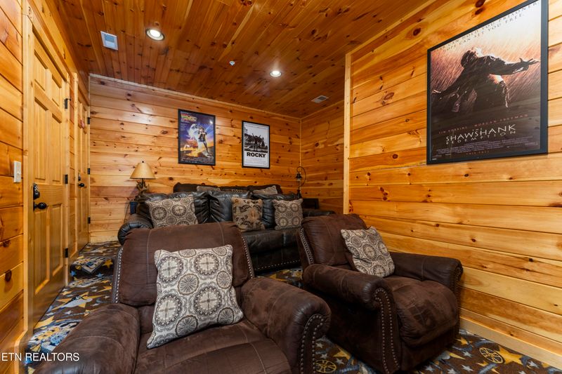 888 Great Smoky Way, Gatlinburg, TN 37738