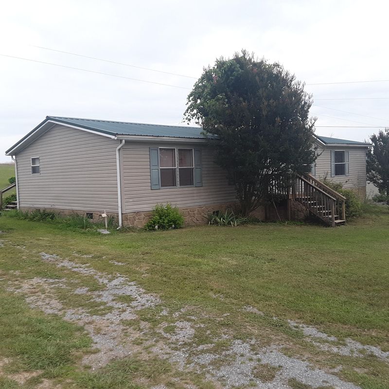 889 Howell River Rd, Rutledge, TN 37861