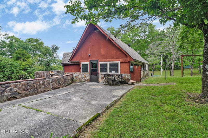89 Crockett Cir, Crossville, TN 38572