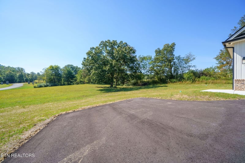 89 Estate Loop Tr, Crossville, TN 38555