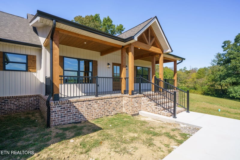 89 Estate Loop Tr, Crossville, TN 38555