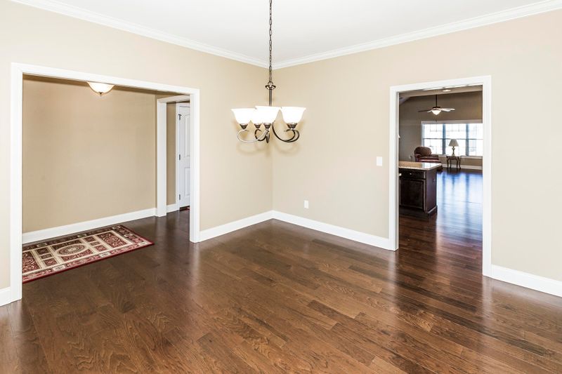 890 Jacksonian Way, Lenoir City, TN 37772