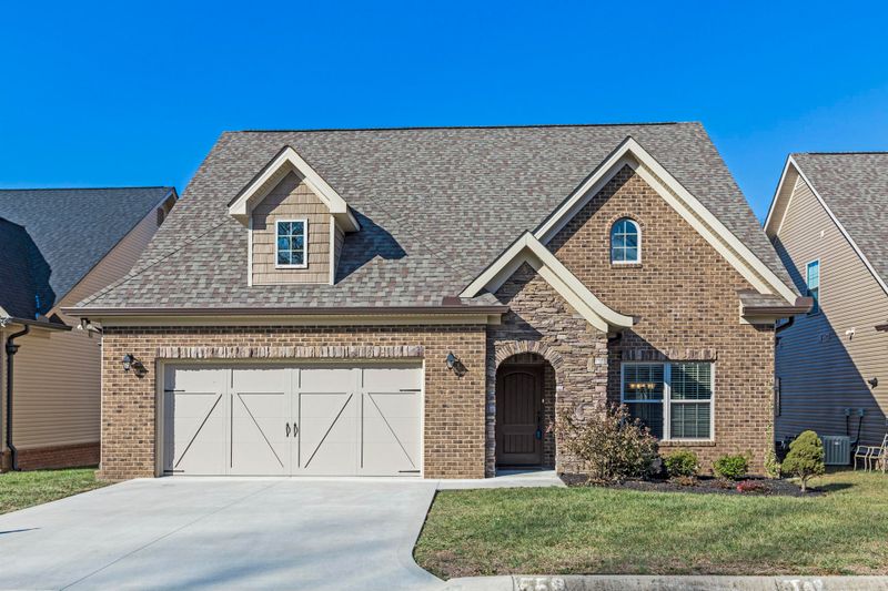 890 Jacksonian Way, Lenoir City, TN 37772