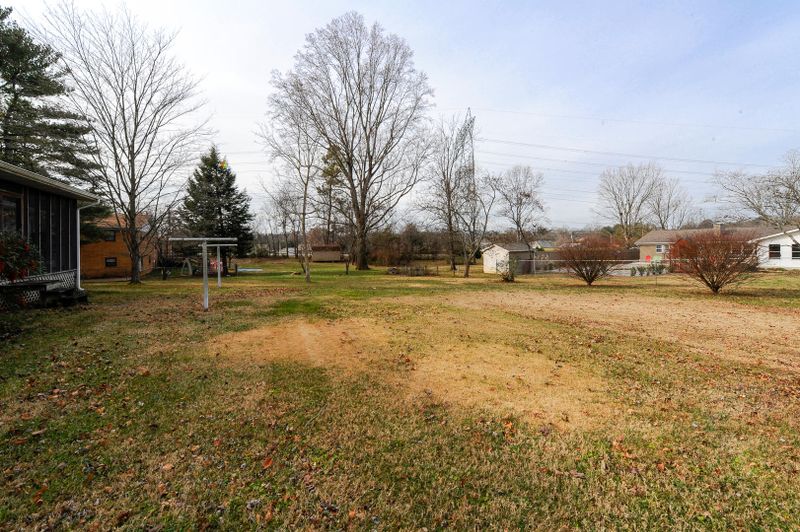 890 W Cunningham St, Alcoa, TN 37701