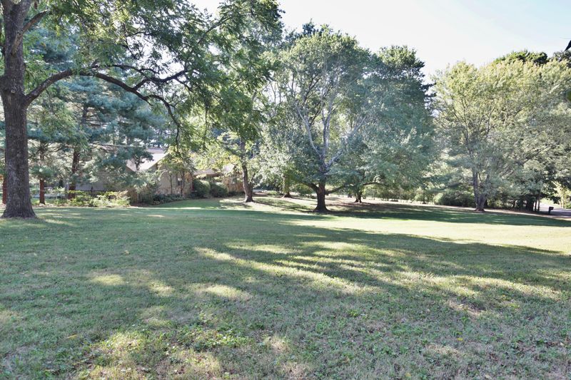 8904 Fox Lonas Rd, Knoxville, TN 37923