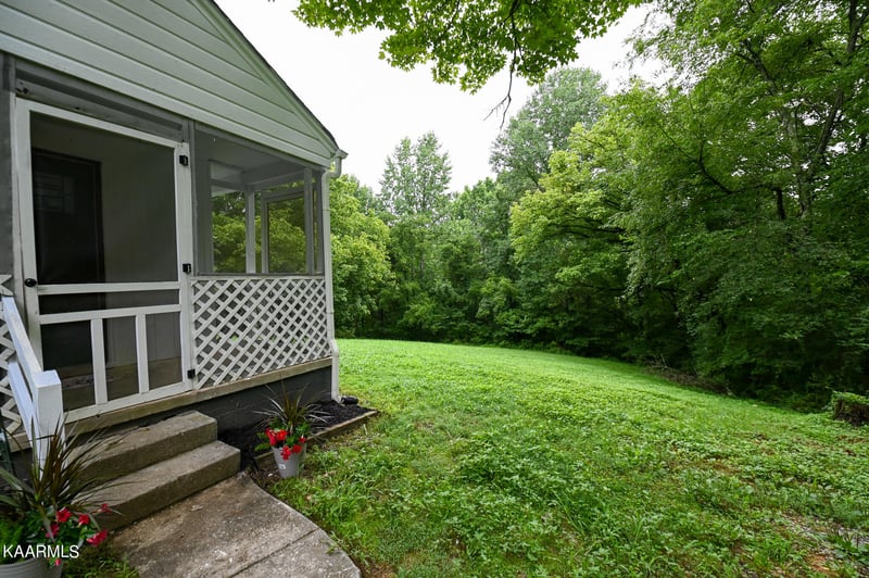 8905 Childress Rd, Powell, TN 37849