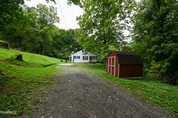 8905 Childress Rd, Powell, TN 37849