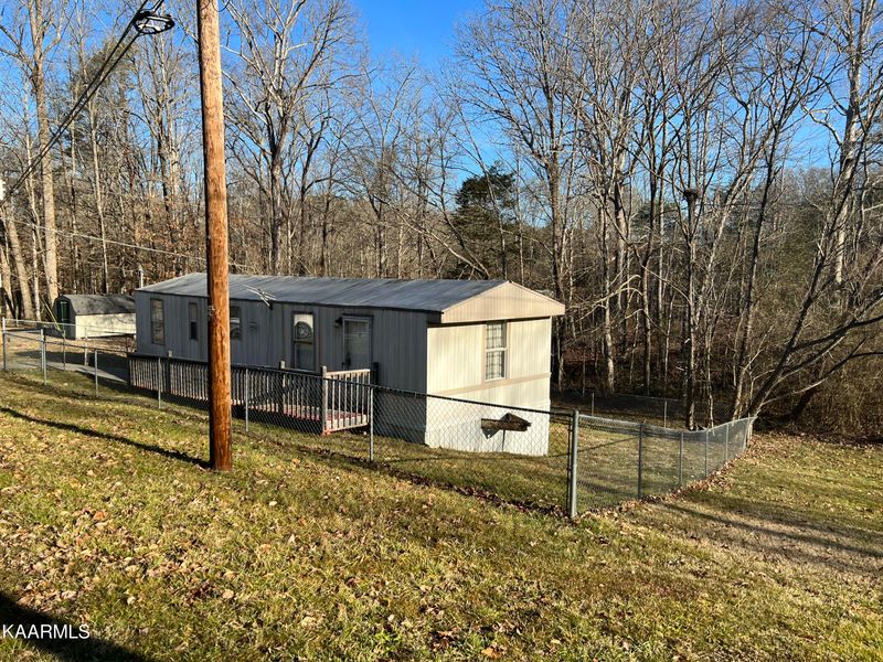 8906 Hankins Ln, Powell, TN 37849