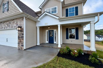 8906 Queensdale Ln, Knoxville, TN 37924